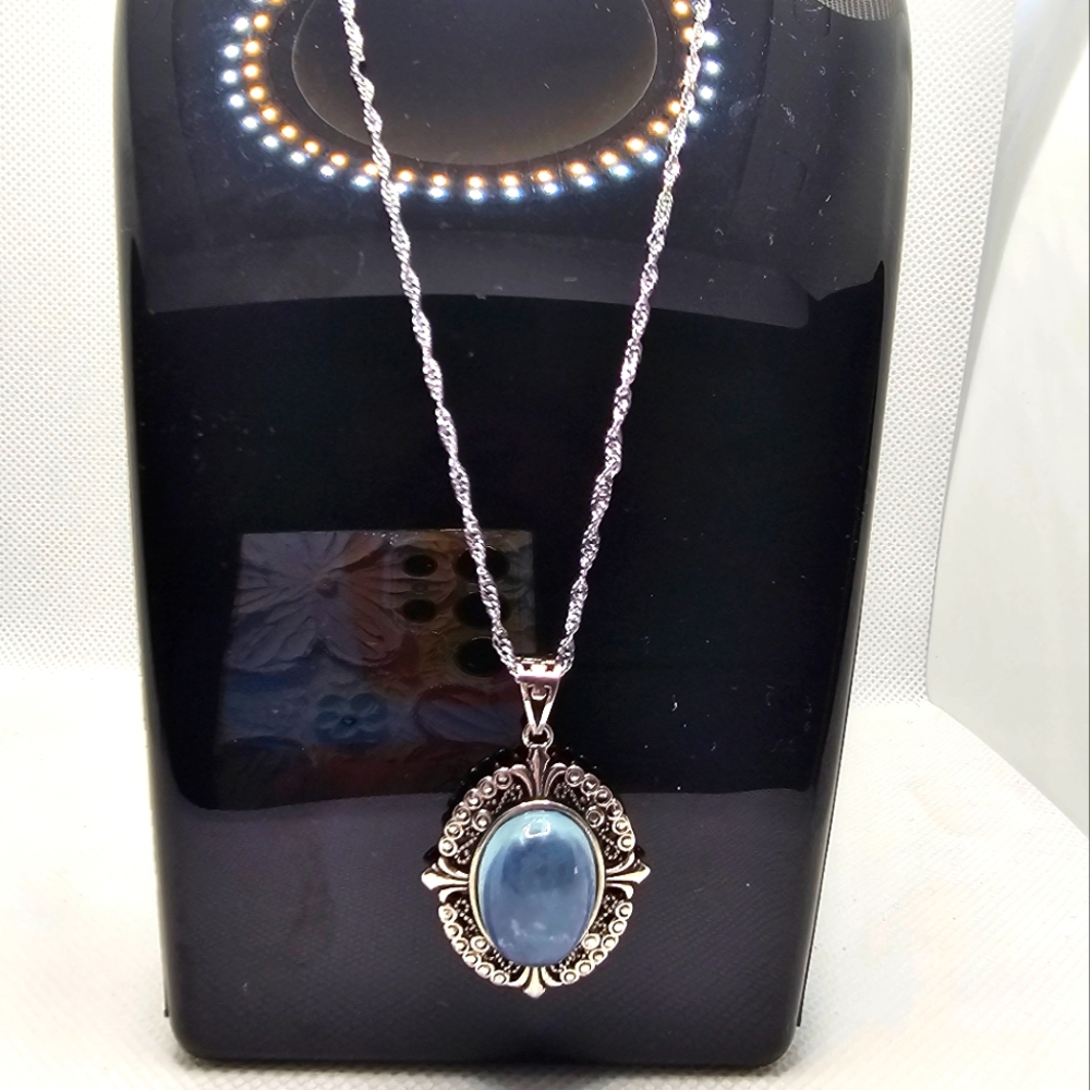 Silver Necklace with Aquamarine Pendant